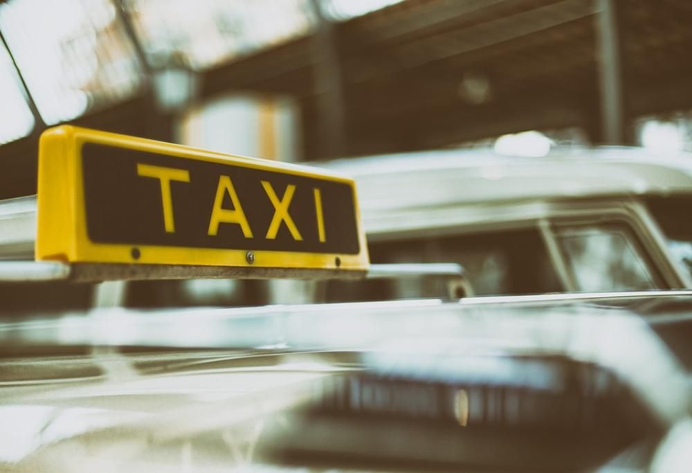 Taxi per sole donne per scongiurare le aggressioni, l’idea è di una francese