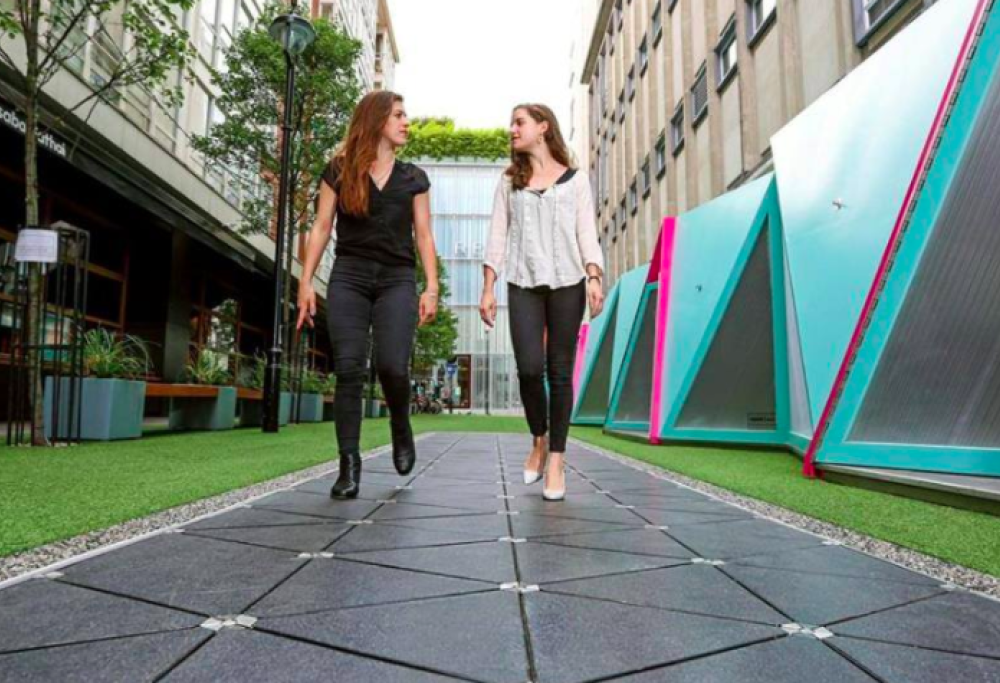 Produrre energia camminando? A Londra da oggi si può