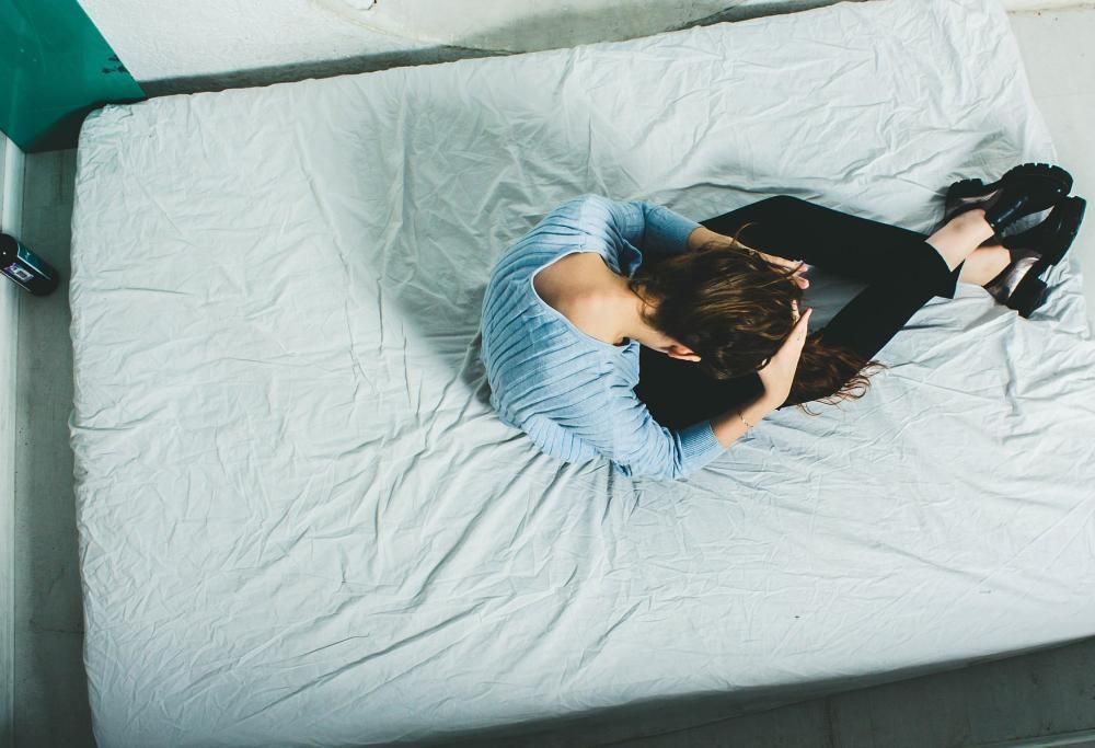 La tv è accesa di notte? Si corre il rischio di ingrassare!