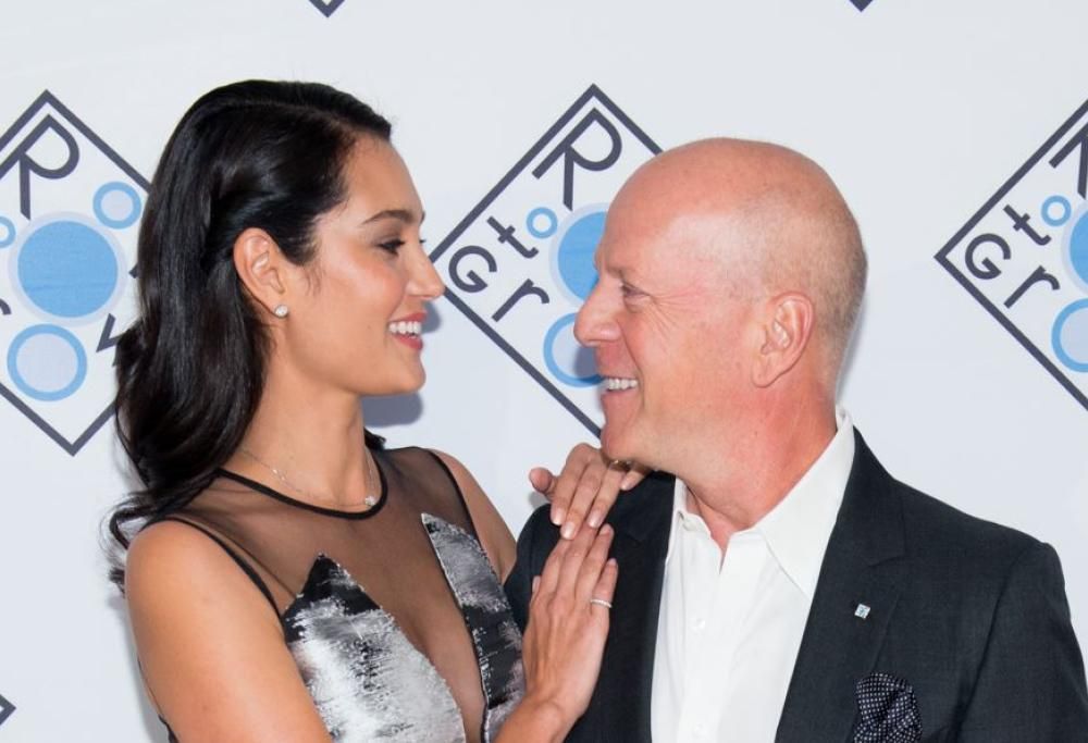 Bruce Willis: il bellissimo video in cui rinnova i voti con la moglie