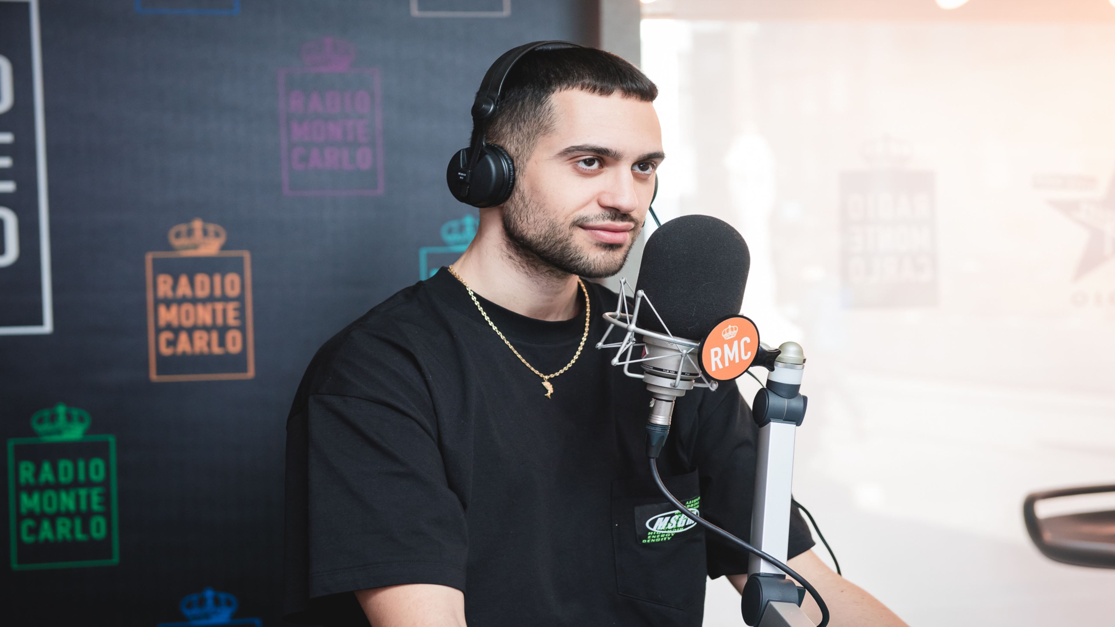 Mahmood: il palco di Sanremo? Ti fa da palestra!
