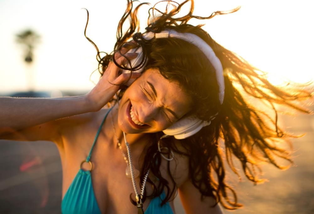 Ascoltare la propria canzone preferita è come assumere droga. Lo studio