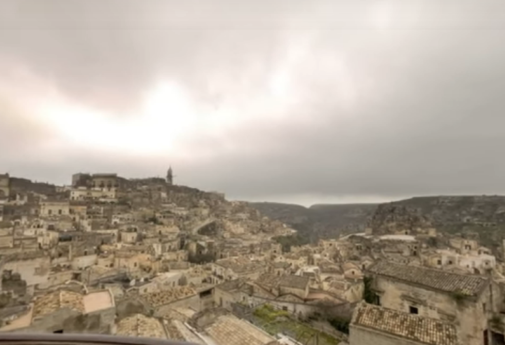 Matera: vietato festeggiare gli sposi con i coriandoli