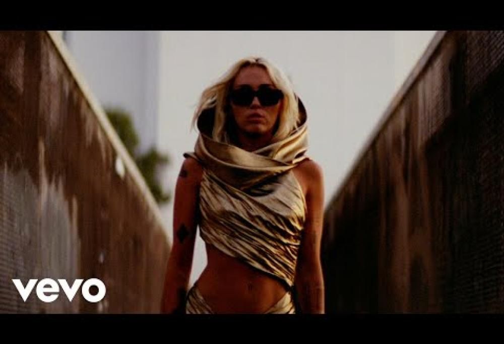 Miley Cyrus citata in giudizio