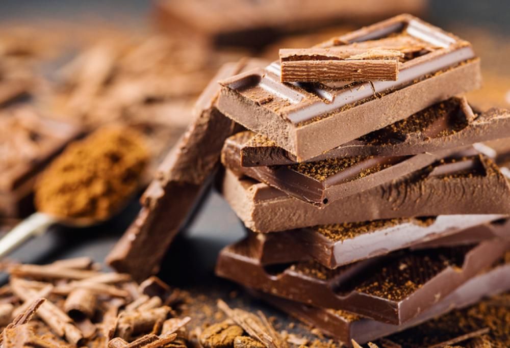 Come fare i biscotti al cioccolato light, senza cottura e con solo due ingredienti