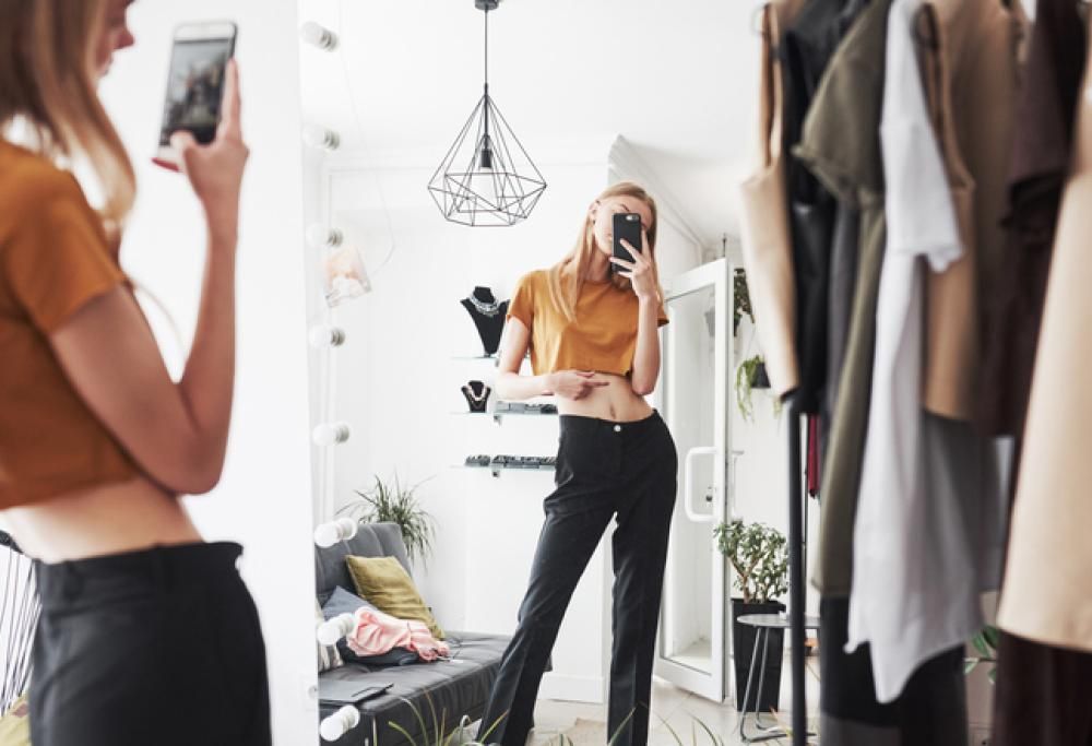 Elogio dell’autenticità: una legge per limitare l’uso del foto-ritocco