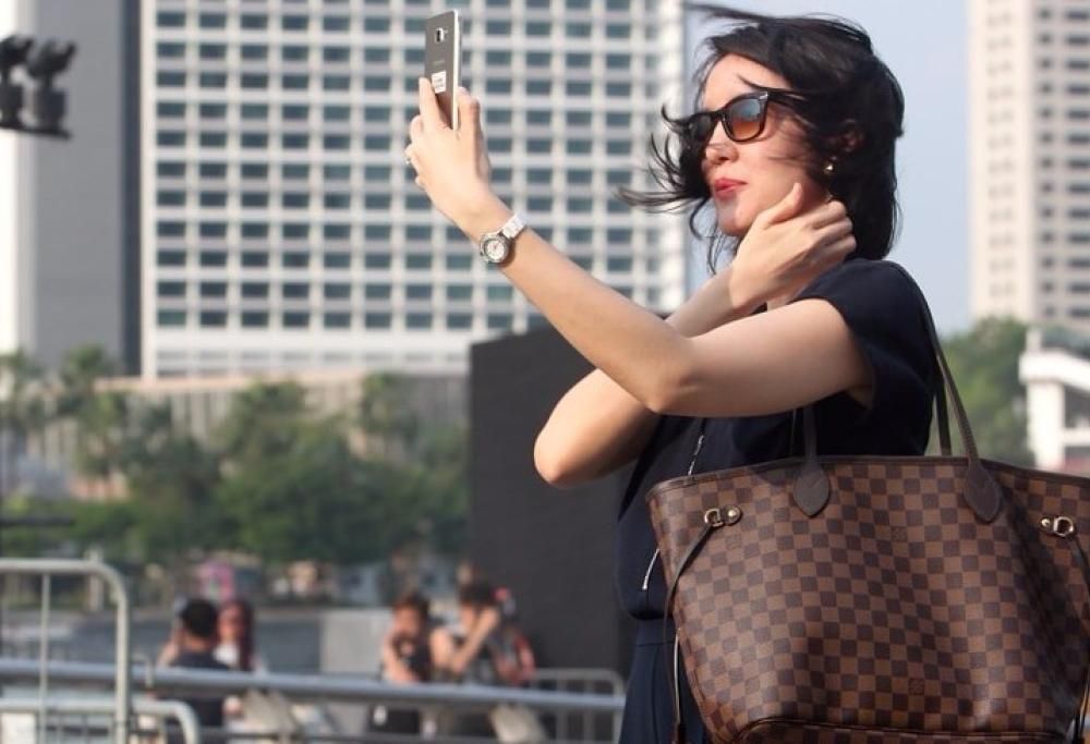 L’app per scattare selfie perfetti arriva dal Canada