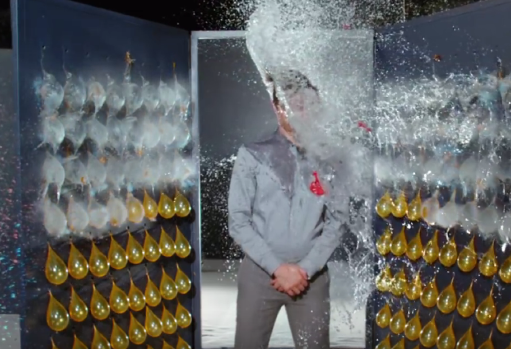 Un videoclip musicale di 4 secondi. Gli Ok Go stupiscono ancora