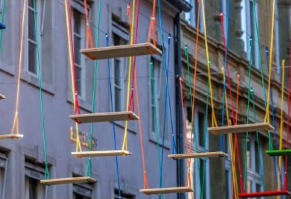 450 altalene sopra Lussemburgo. Il progetto Swings