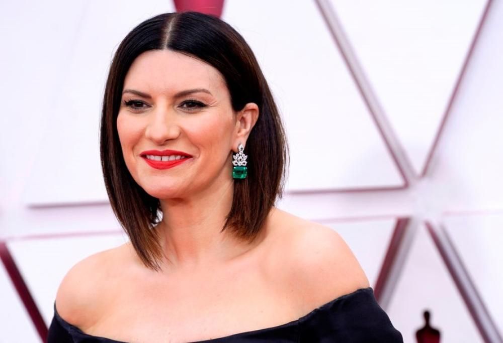 Il trailer di “Laura Pausini – Piacere di conoscerti”: il film sulla cantante in arrivo il 7 aprile