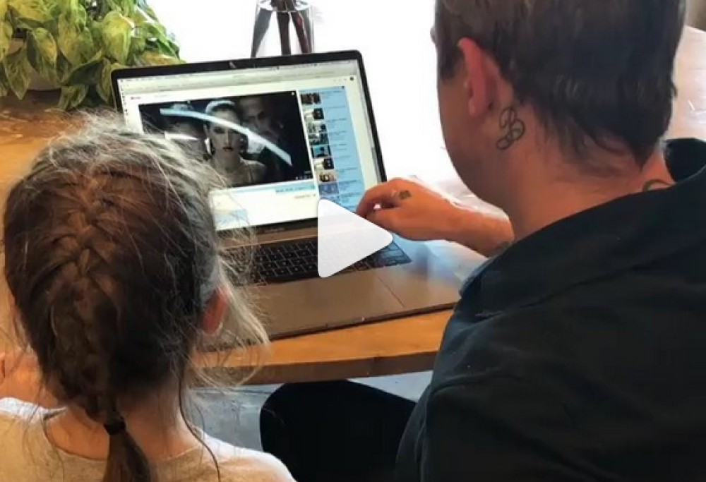 Robbie Williams: ecco che succede se tua figlia preferisce ascoltare Beyoncé!