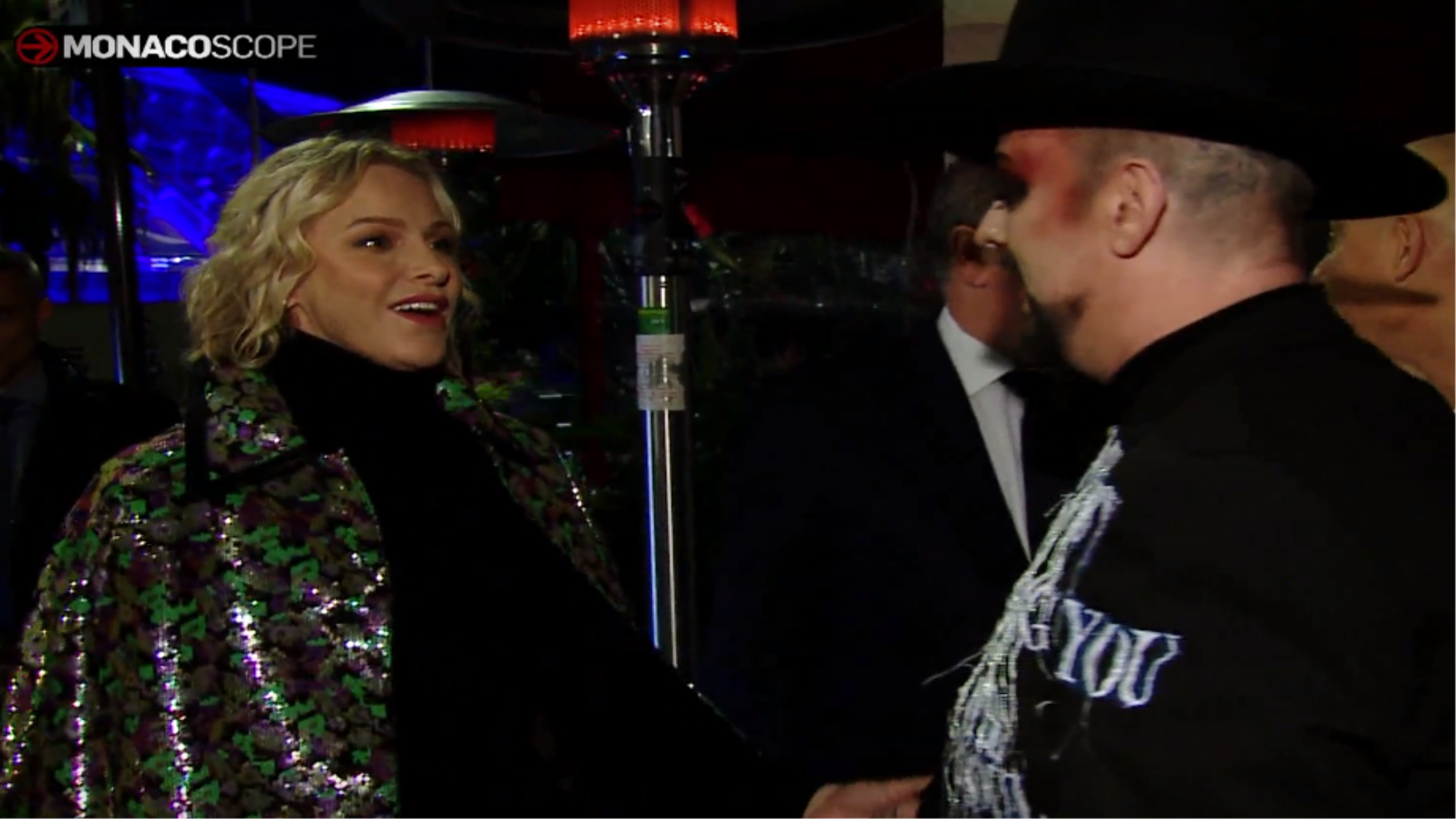 Arte  e musica: la Principessa Charlene elegantissima alla mostra di Boy George