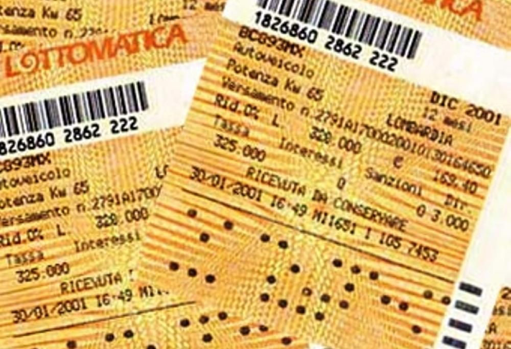 Addio al bollo: arriva la tassa di circolazione