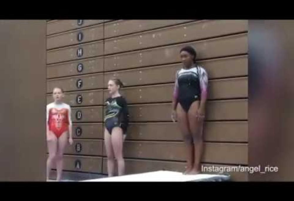 Provate a contare quante volte questa ginnasta gira su se stessa