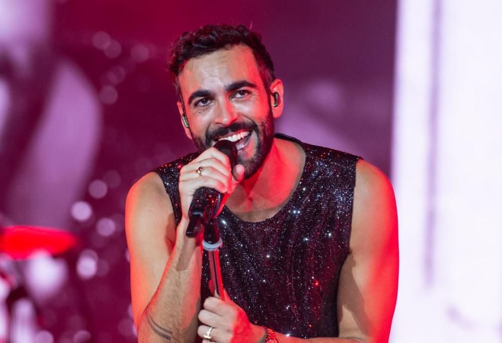 Marco Mengoni: Sto bene al mare. Guarda il video