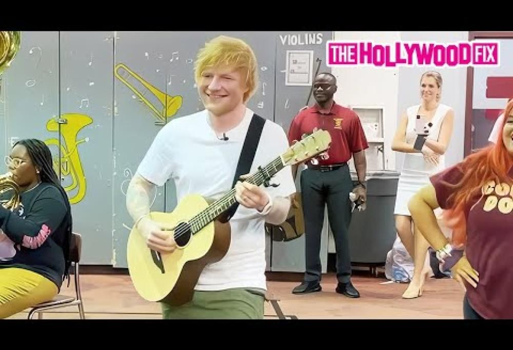 Ed Sheeran visita a sorpresa due scuole