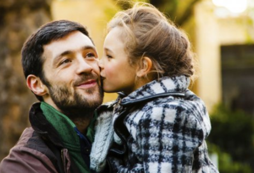 Festa del papà: le dediche e le frasi da scrivere
