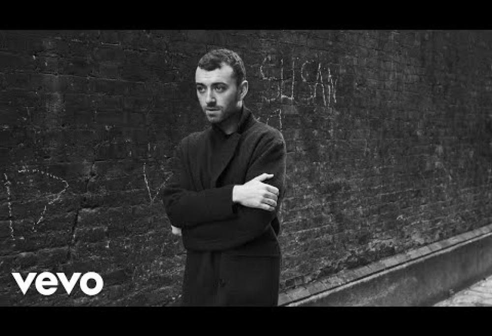 Sam Smith: l’album è in arrivo il 3 novembre. Ascolta il nuovo singolo “Pray”