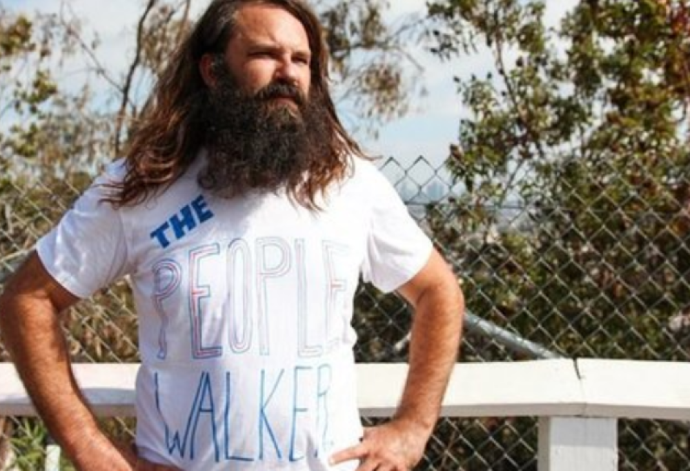 The People Walker. Accompagna le persone per le strade di Los Angeles per 7 dollari al miglio