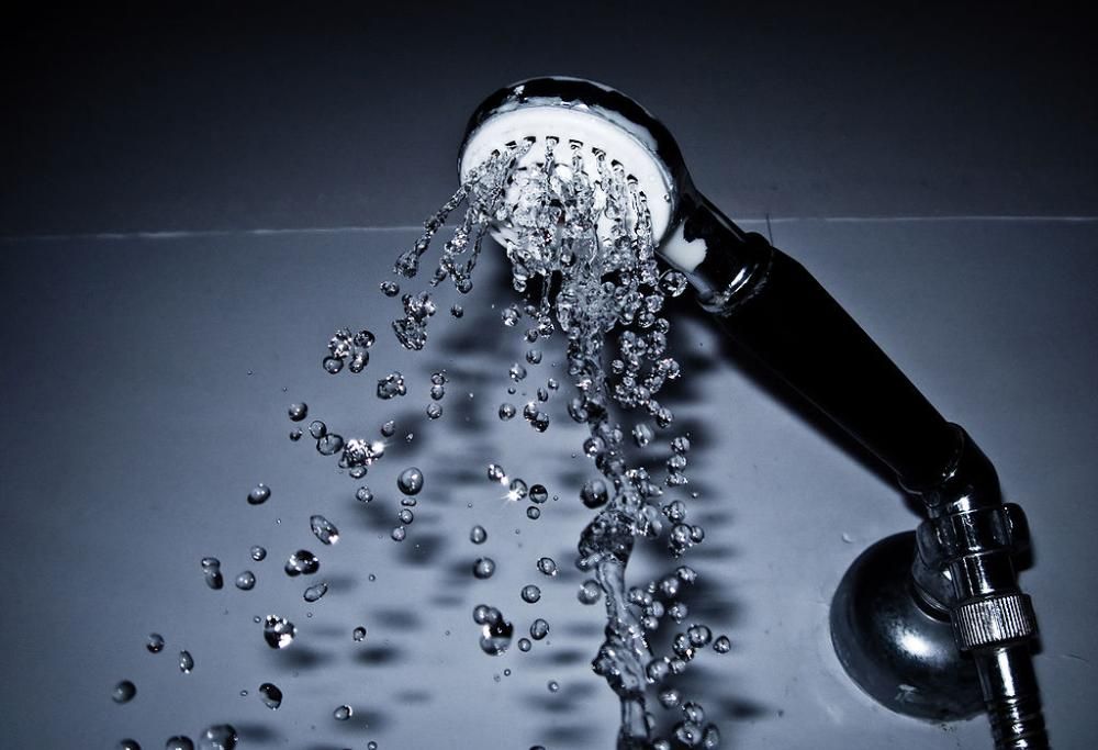 La nuova moda? Lavatevi meno!