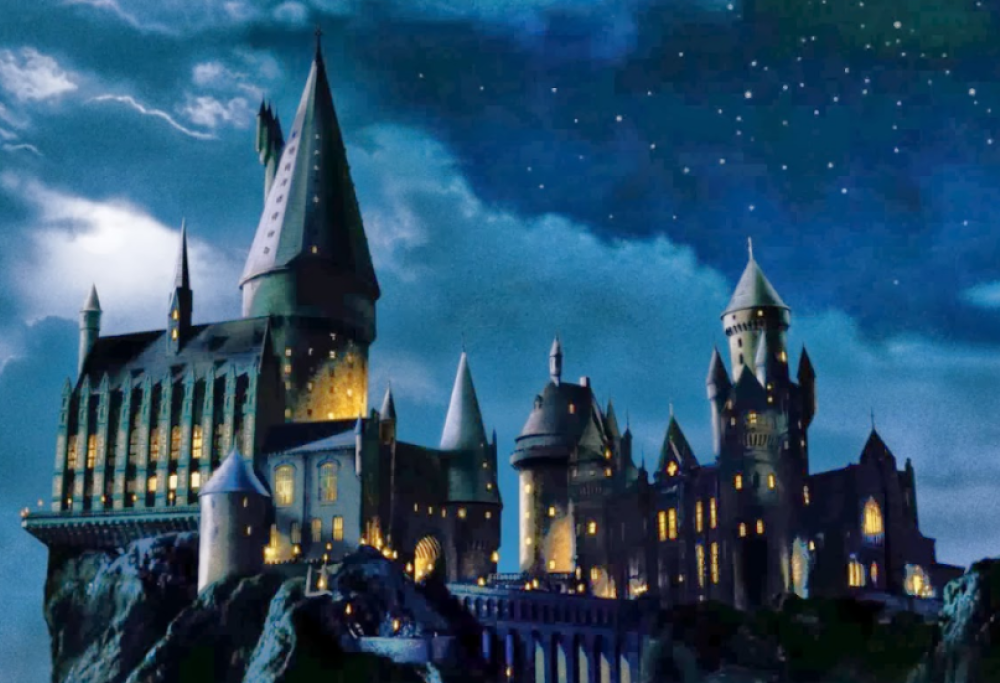 Hogwarts. Aperte le iscrizioni alla scuola di magia di Harry Potter