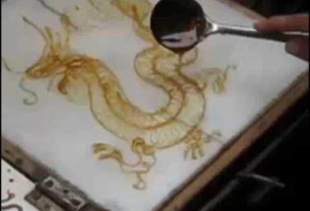 Questo artista dipinge con… lo zucchero!