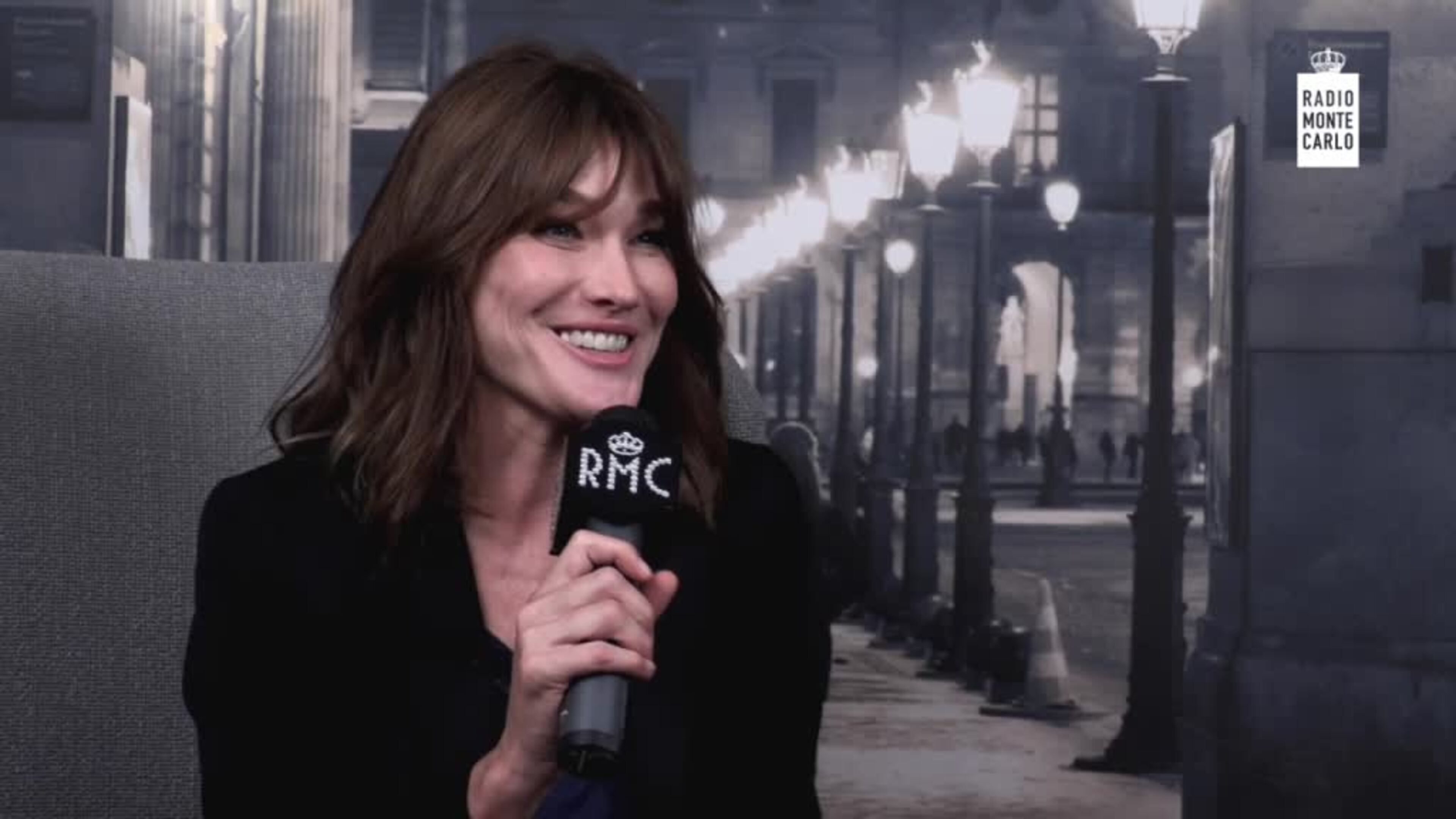 Carla Bruni: i miei omaggi a Audrey Hepburn e Rita Hayworth