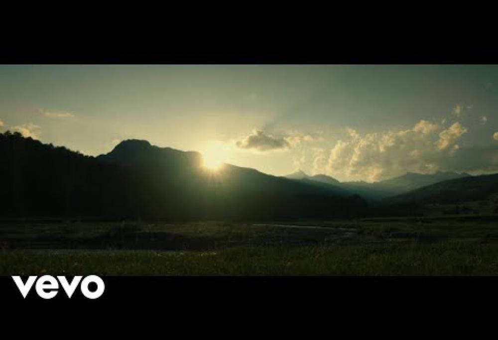 Zucchero: il video di Amor che muovi il sole