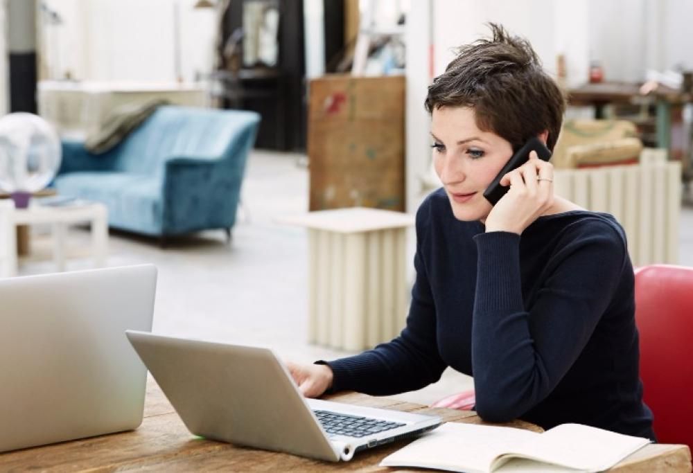 Gli smartphones fanno diminuire l’efficienza sul posto di lavoro