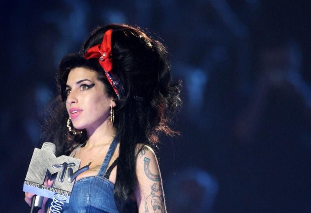 Amy Winehouse: il nuovo video di Tears Dry On Their Own
