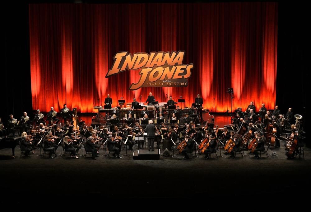 John Williams esegue a sorpresa il celebre tema di Indiana Jones all’anteprima del film: il video