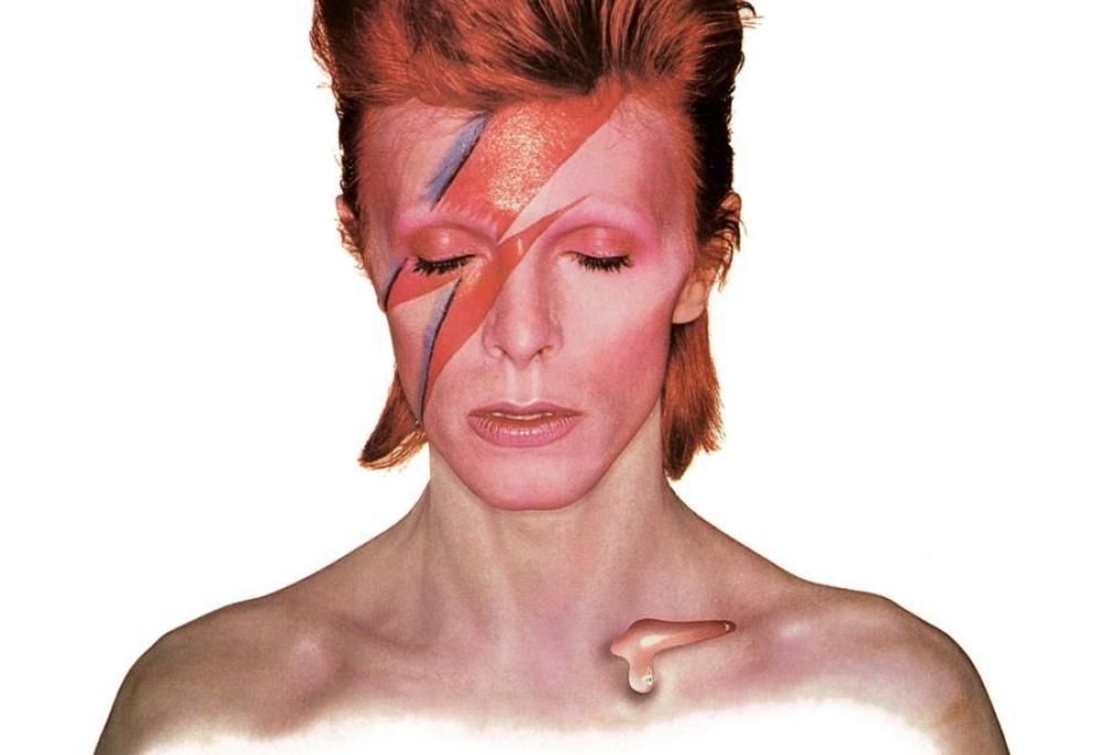 David Bowie:  il suo volto su un orologio di lusso