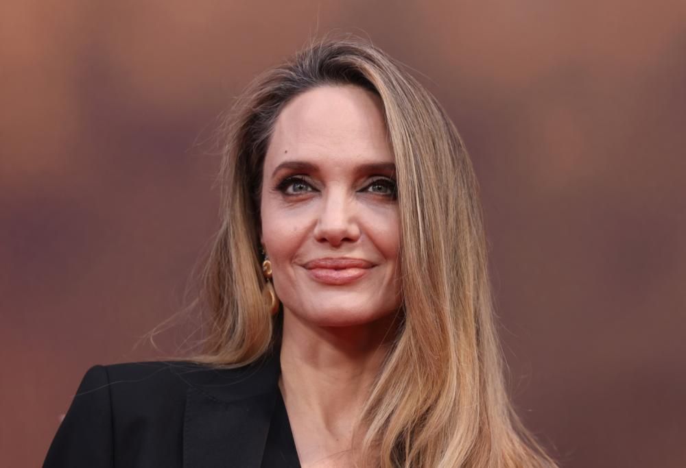 Angelina Jolie nell’ultimo trailer ufficiale del film biografico su Maria Callas