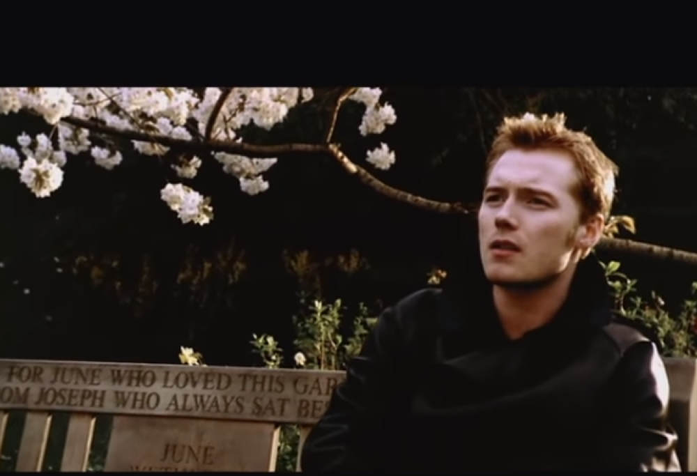 1 agosto: Ronan Keating  al primo posto in classifica con When You Say Nothing At All