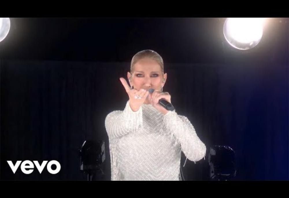 Celine Dion: l’esibizione alle Olimpiadi di Parigi messa in discussione