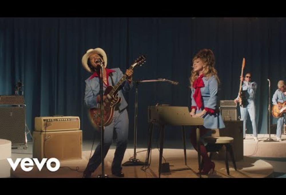 Lady Gaga e Bruno Mars duettano insieme in un nuovo brano: il video