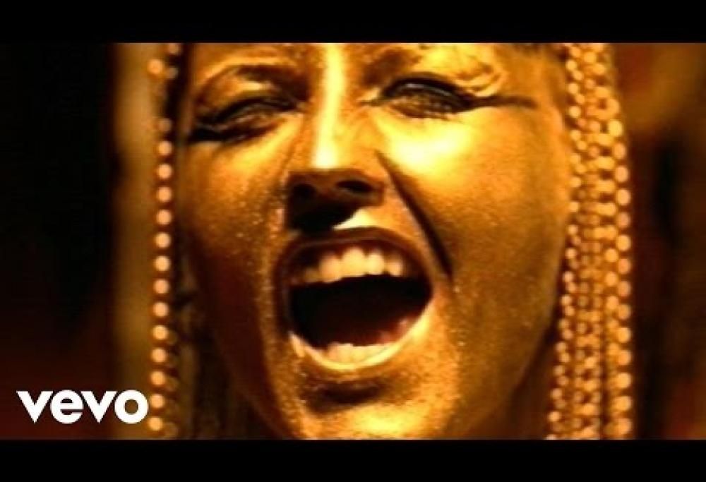 Dolores O’Riordan: un anno fa la scomparsa