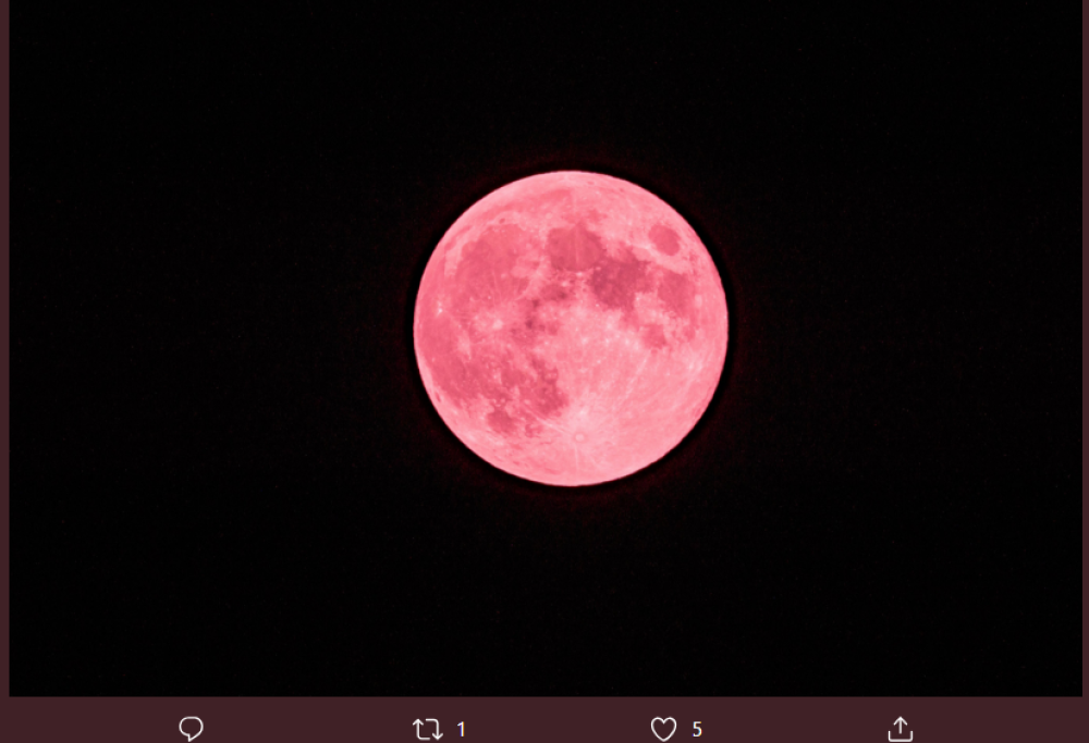 La Luna Fragola influenza anche i segni zodiacali. Ecco come