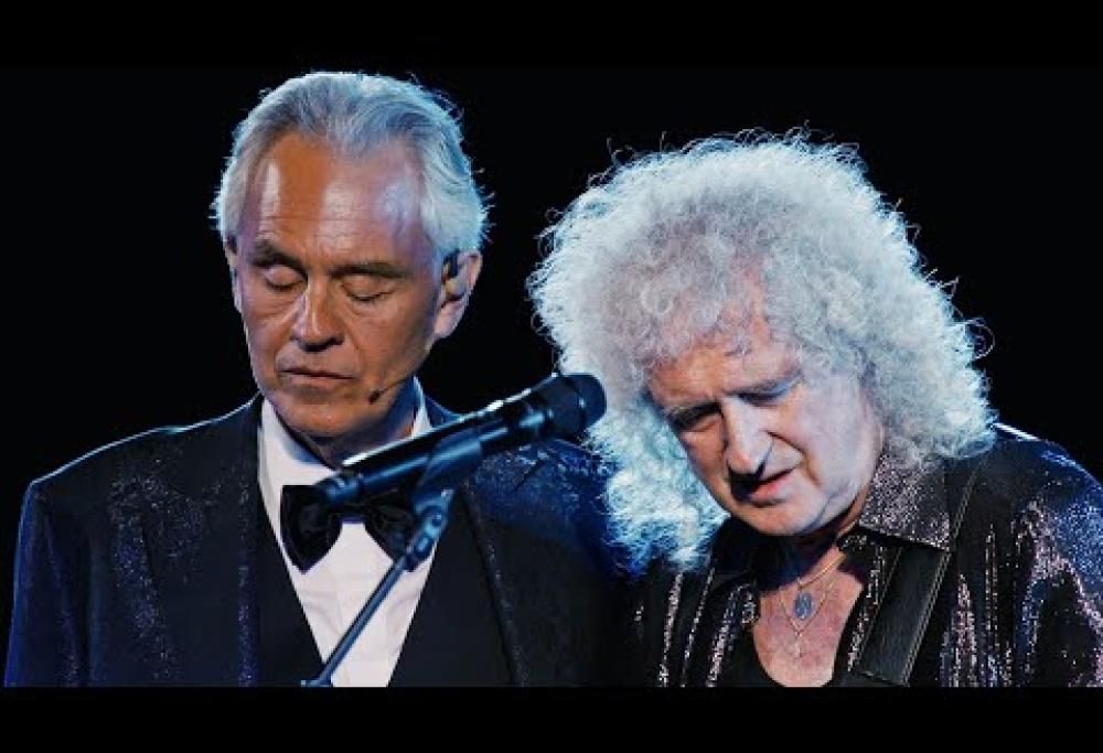 Andrea Bocelli e Brian May: il video di Who Wants To Live Forever