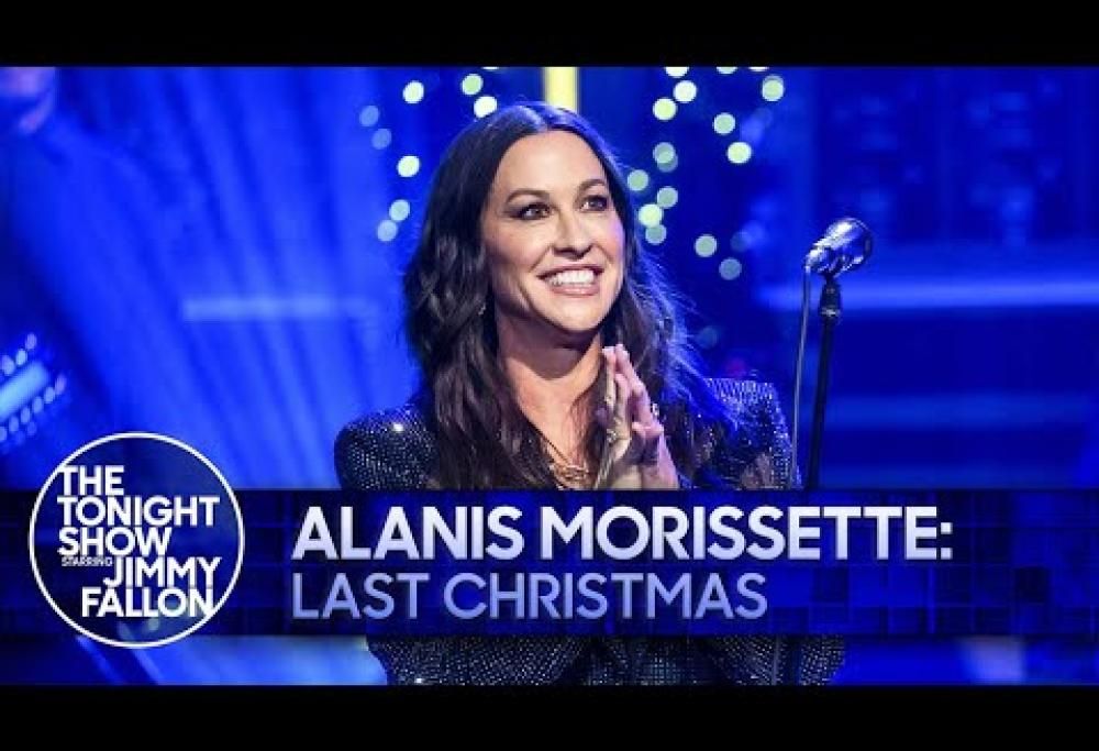 Alanis Morissette esegue “Last Christmas” degli Wham!: il video