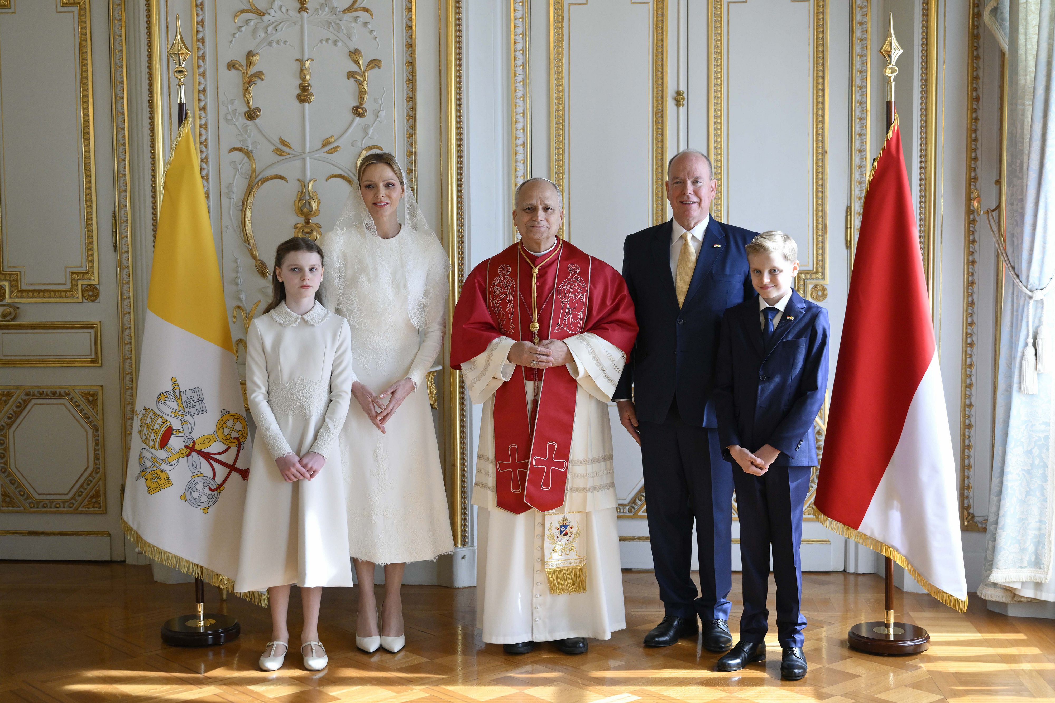 La Principessa  Charlene: ecco perché può vestire in bianco per la visita del Papa