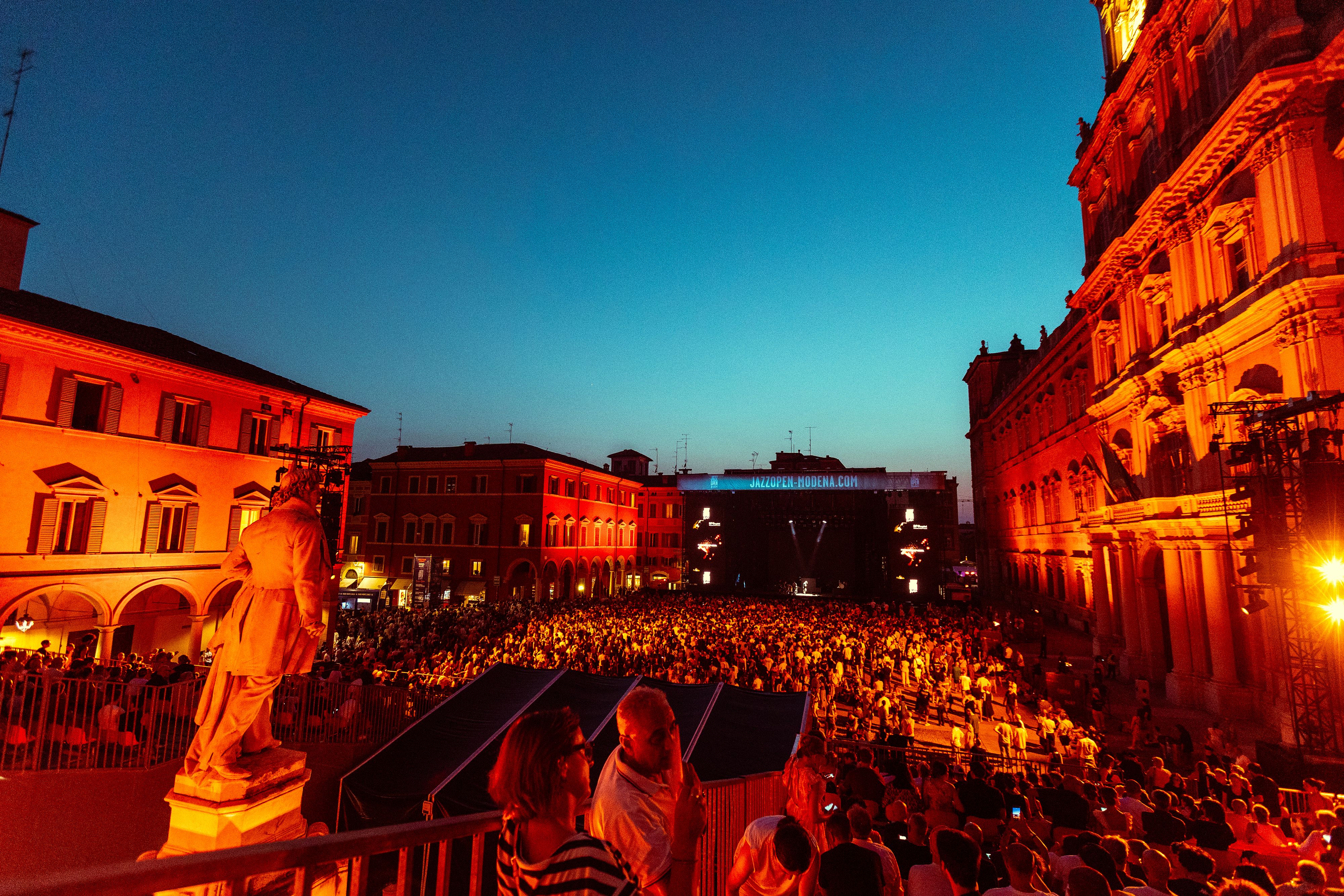 Piazza-pubblico-elisa-magnoni-02 1