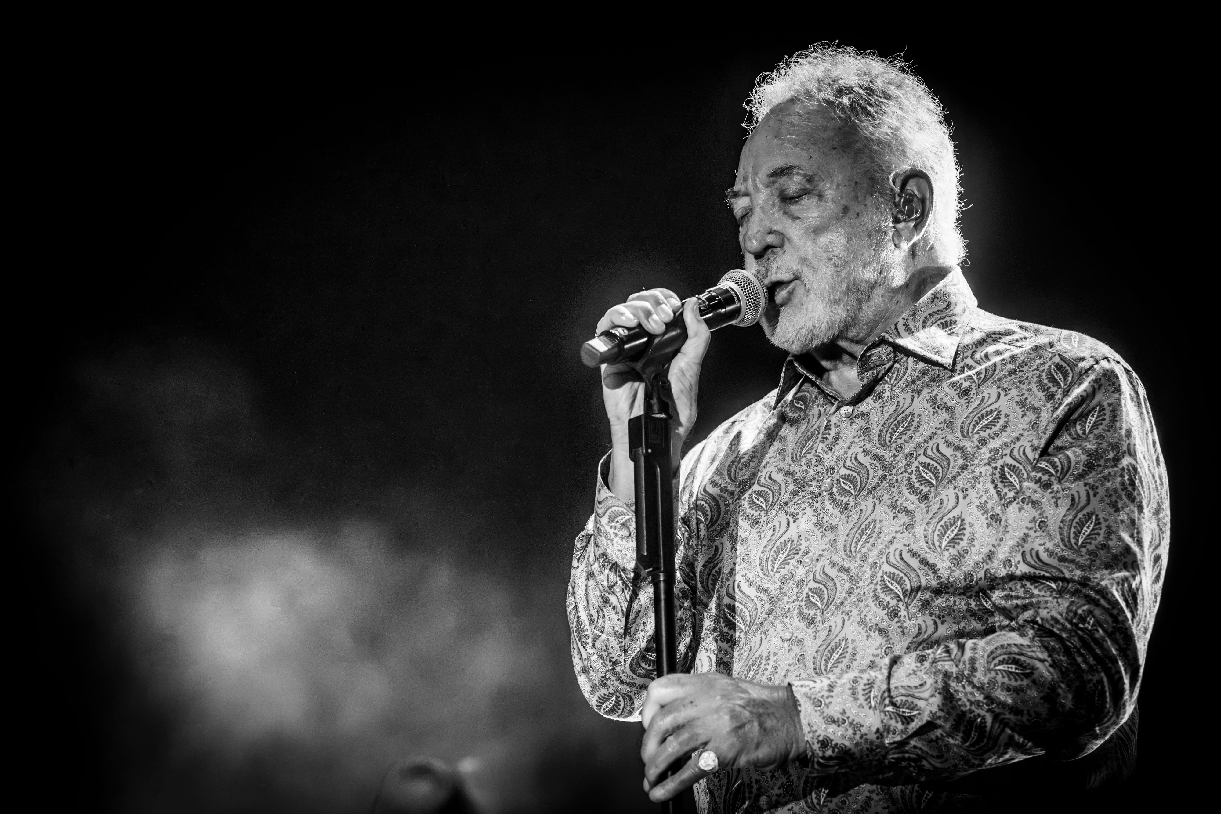 foto-tom-jones-show-piazza napoleone-lucca-28-luglio-2026-prandoni-03540-2