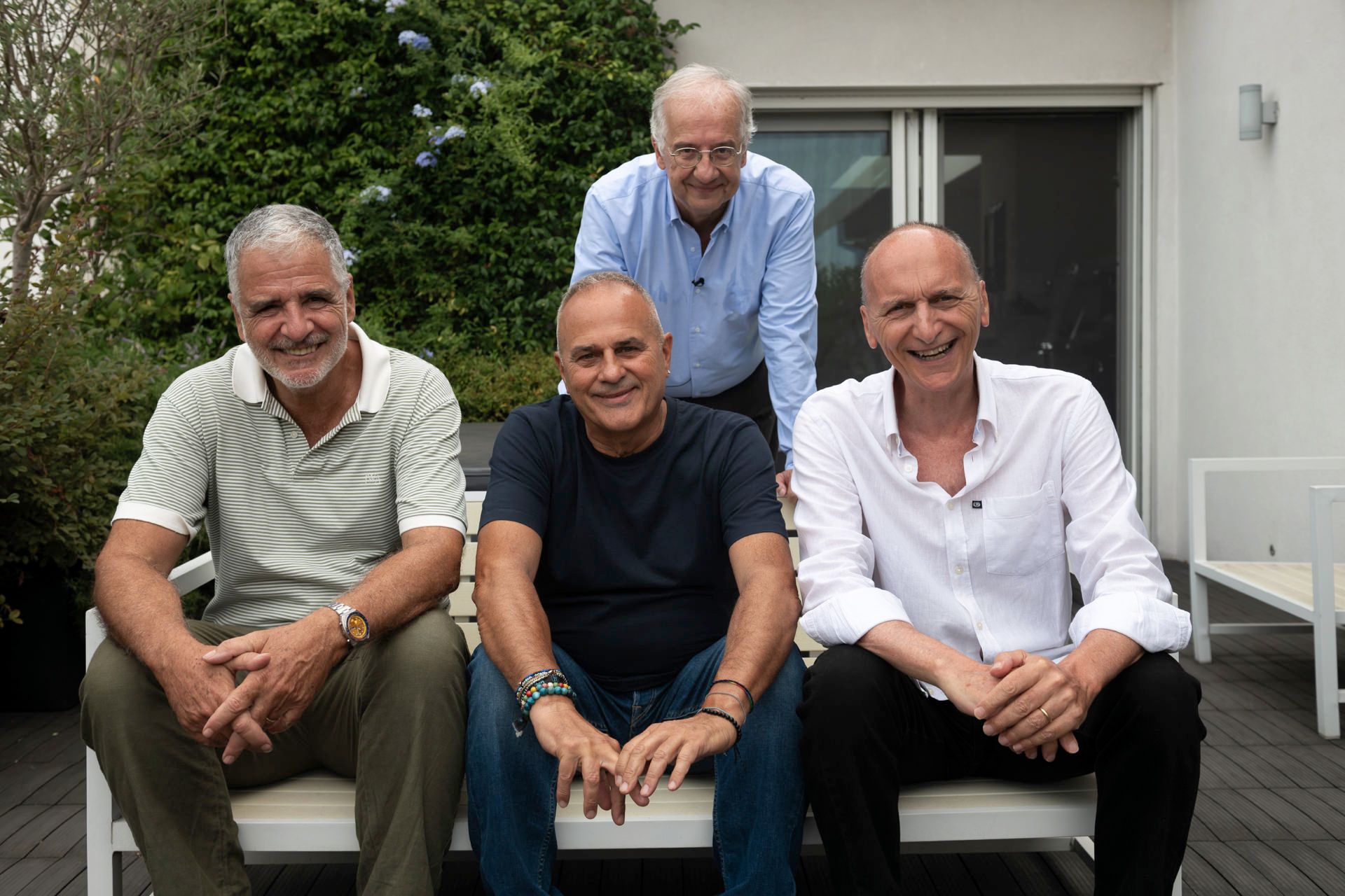 “L’assurda storia della Gialappa’s Band”: Walter Veltroni racconta quarant’anni di comicità italiana