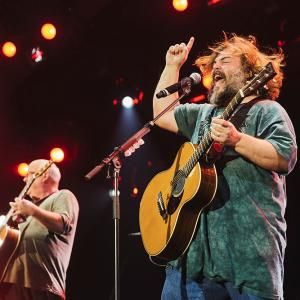 Tenacious D: le foto del concerto al Roskilde Festival
