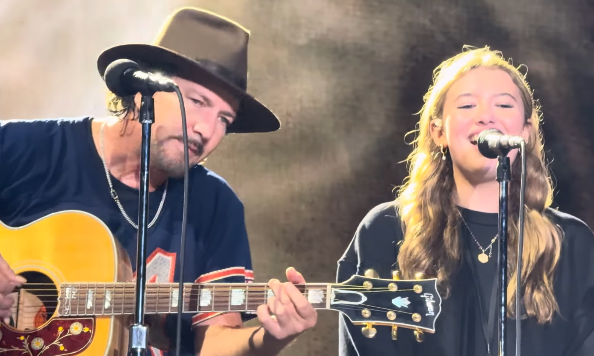 Eddie Vedder & Harper Vedder – Last Kiss