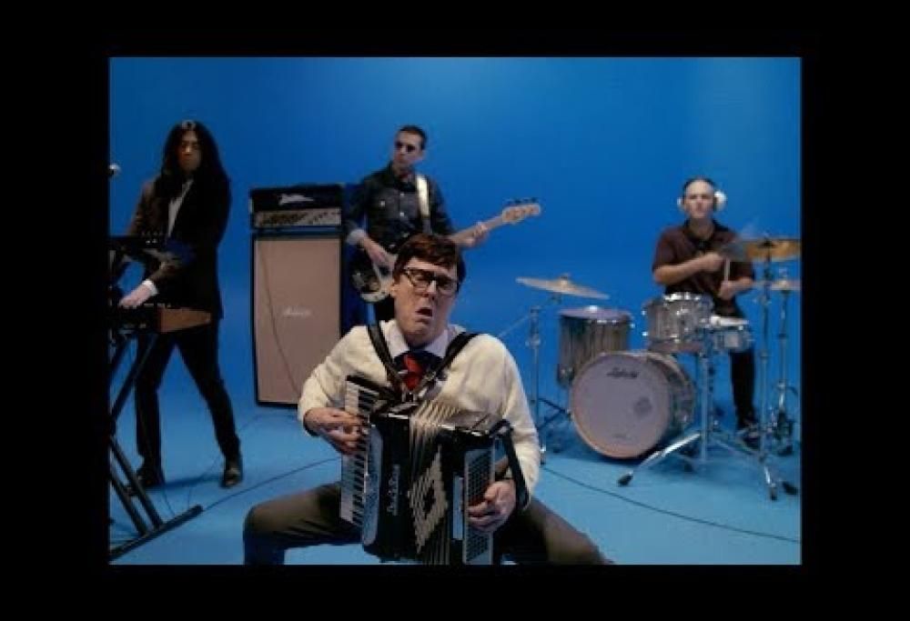 Weezer - Africa
