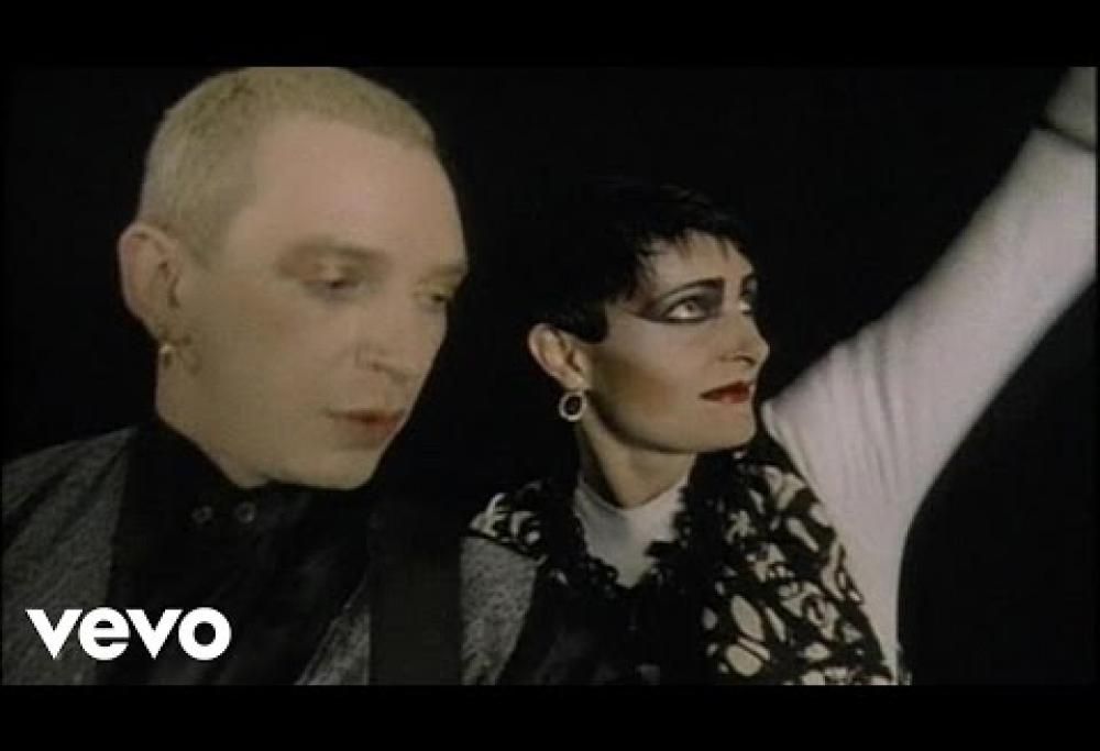 Siouxsie And The Banshees - The Passenger