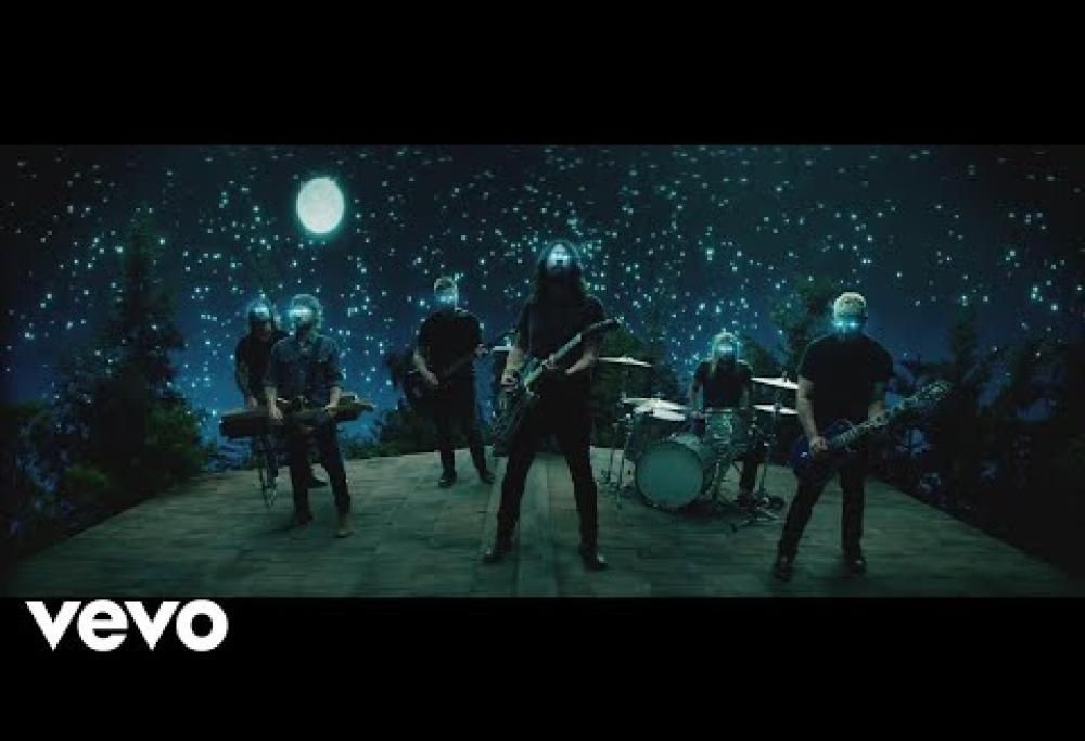 Foo Fighters - The Sky Is A Neighborhood