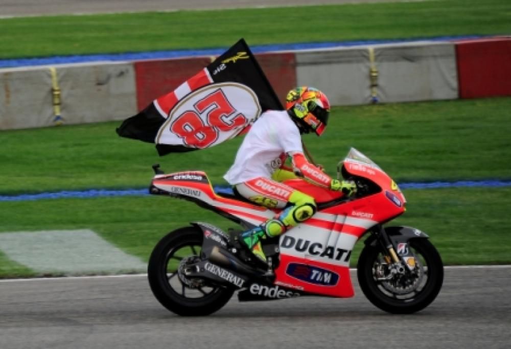 I campioni della MotoGp ricordano SuperSic a Valencia